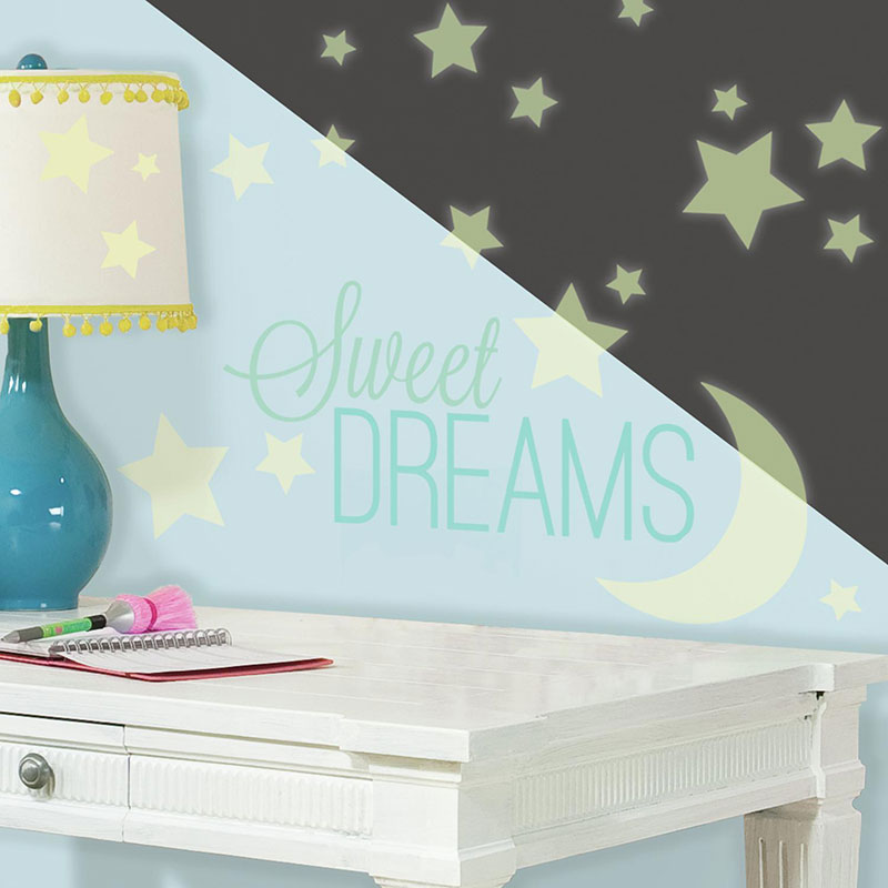 Billiga Väggdekor Sweet Dreams Glow in the Dark RoomMates online på nätet
