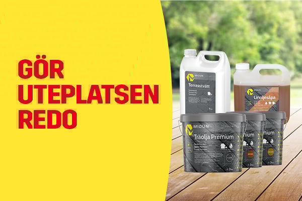 Terrasstv&auml;tt, tr&auml;olja och linoljes&aring;pa samlad p&aring; en altan.