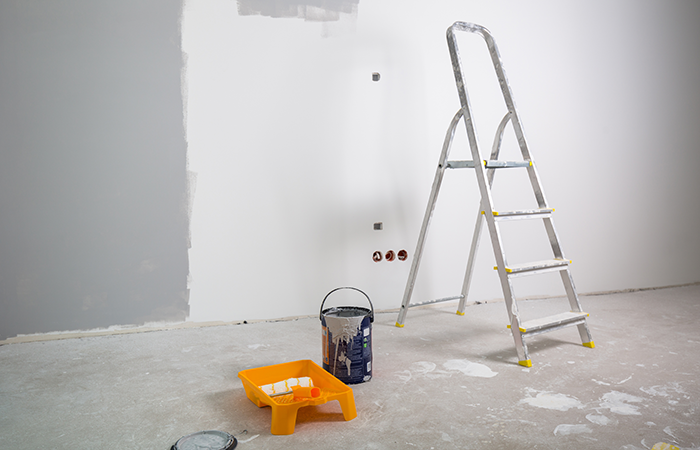 Se till att väggen är helt ren | Byggmax Se till att väggen är helt ren | Byggmax